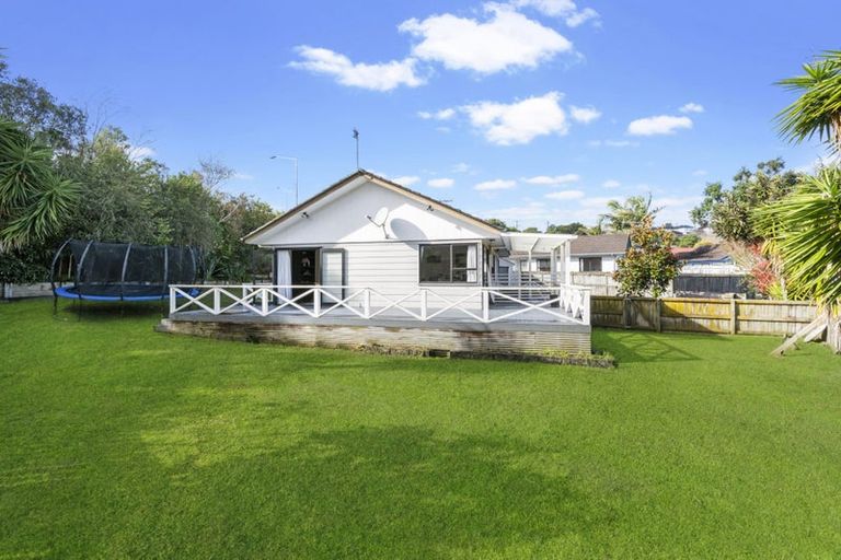 Photo of property in 81 Santiago Crescent, Unsworth Heights, Auckland, 0632