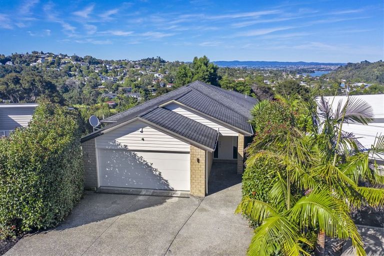 Photo of property in 102 Glendhu Road, Bayview, Auckland, 0629