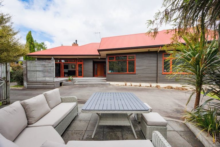 Photo of property in 230 Victoria Avenue, Hokowhitu, Palmerston North, 4410