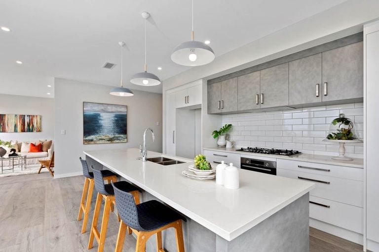 Photo of property in 28 Cassidy Drive, Orewa, 0931