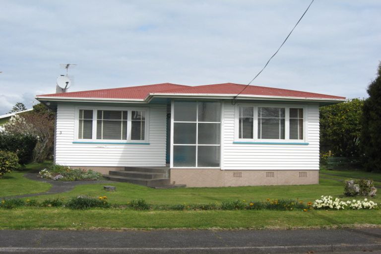 Photo of property in 5 Lynton Street, Upper Vogeltown, New Plymouth, 4310