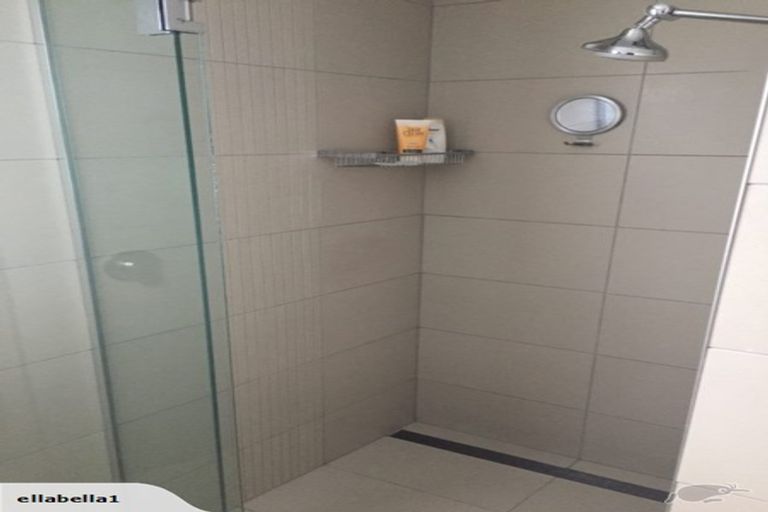 Photo of property in 16 Roberts Street, Martinborough, 5711