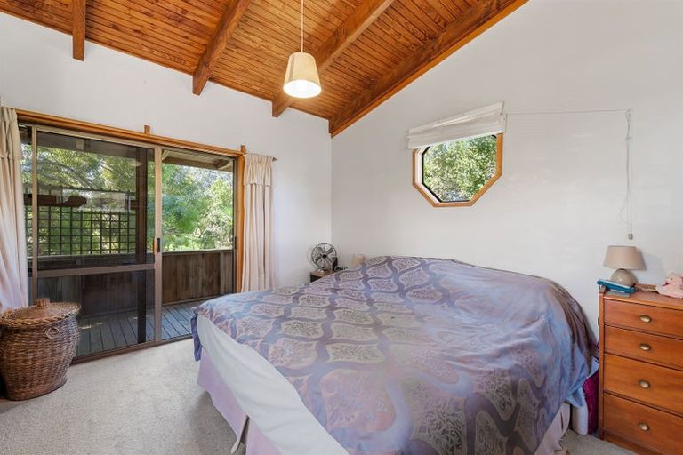 Photo of property in 58 D'oyly Drive, Stanmore Bay, Whangaparaoa, 0932