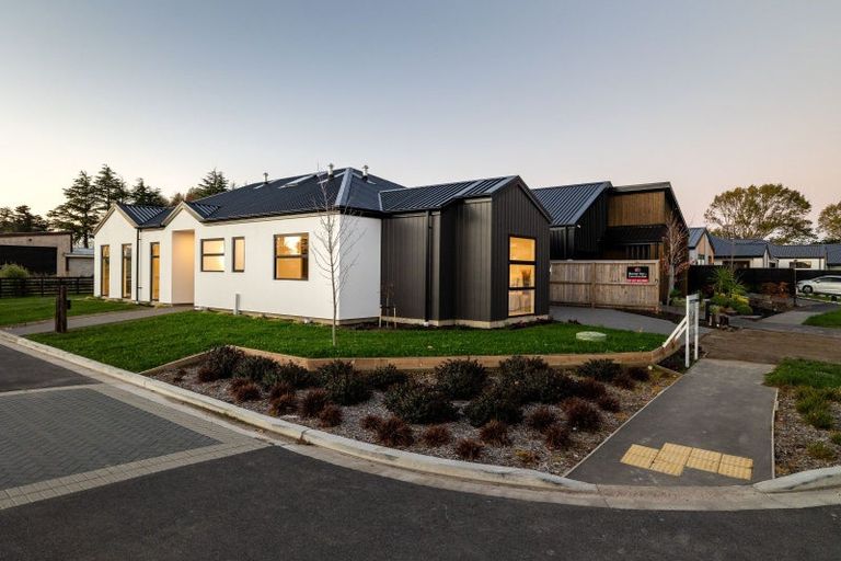 Photo of property in 2 Coe Street, Halswell, Christchurch, 8025