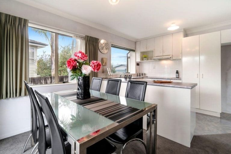 Photo of property in 56 Bodi Place, Te Atatu South, Auckland, 0610