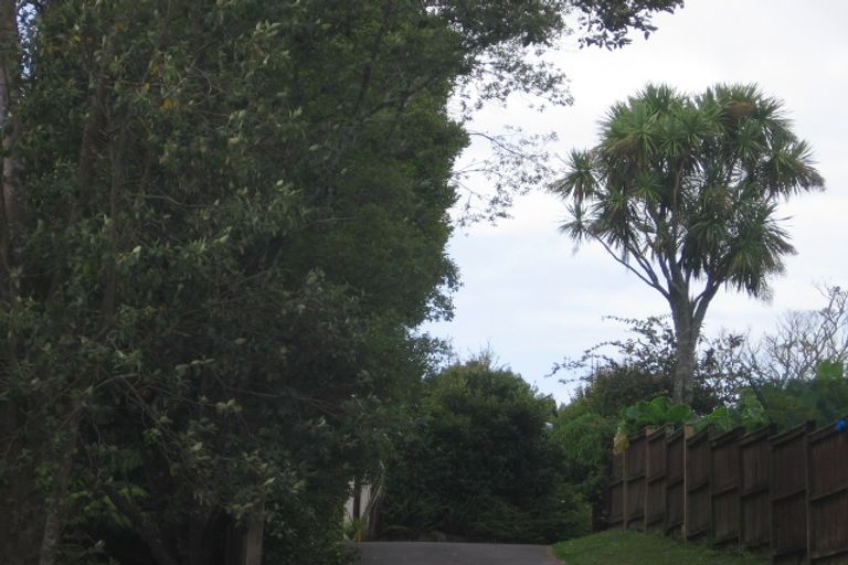 Photo of property in 19 Morriggia Place, Bayview, Auckland, 0629