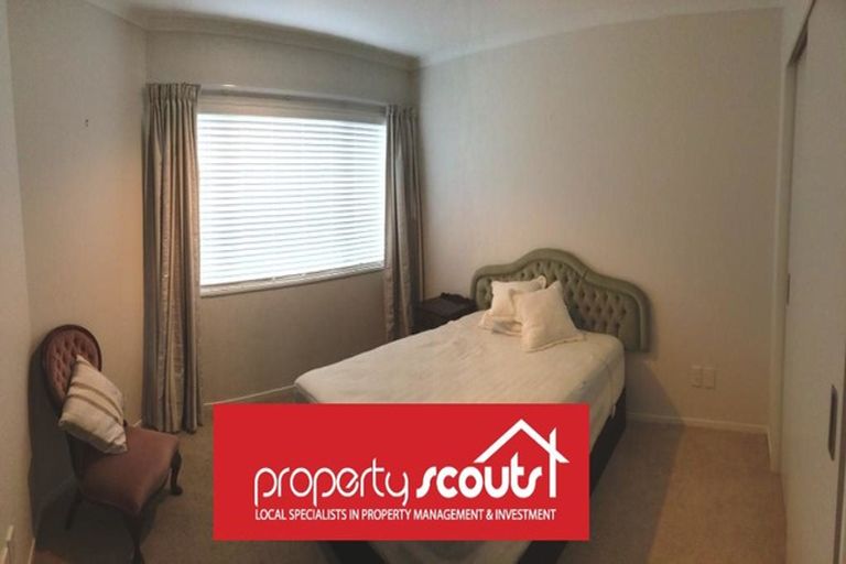 Photo of property in Waimanu Bay Village, 25/1 Piriti Drive, Te Atatu Peninsula, Auckland, 0610