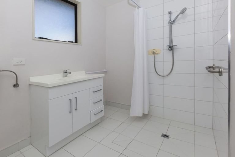 Photo of property in 2/7 Sefton Street, Belfast, Christchurch, 8051