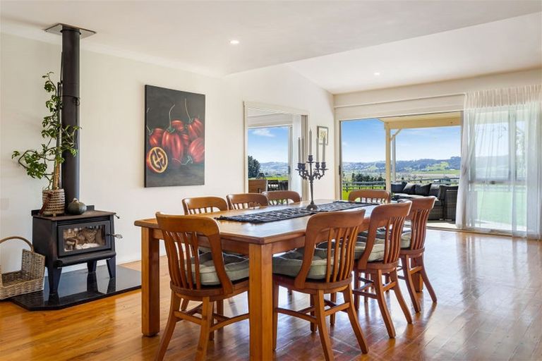 Photo of property in 135c Hutchinson Road, Helensville, 0875