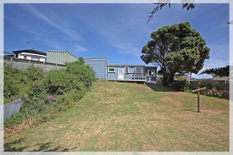 Photo of property in 13 Nelson Street, Foxton Beach, Foxton, 4815