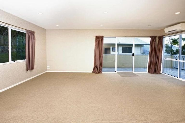 Photo of property in 20 Merehai Place, Snells Beach, 0920