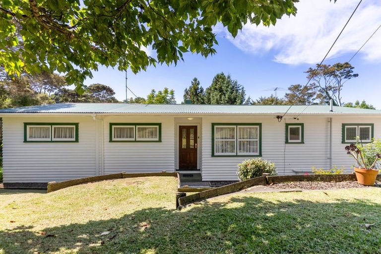 Photo of property in 14 Weldene Avenue, Glenfield, Auckland, 0629
