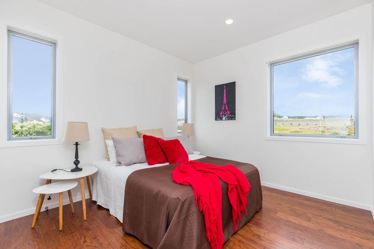 Photo of property in 136 Voyager Drive, Gulf Harbour, Whangaparaoa, 0930