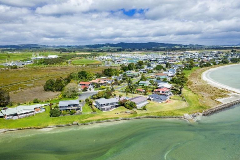 Photo of property in 30 Albany Road, One Tree Point, 0118