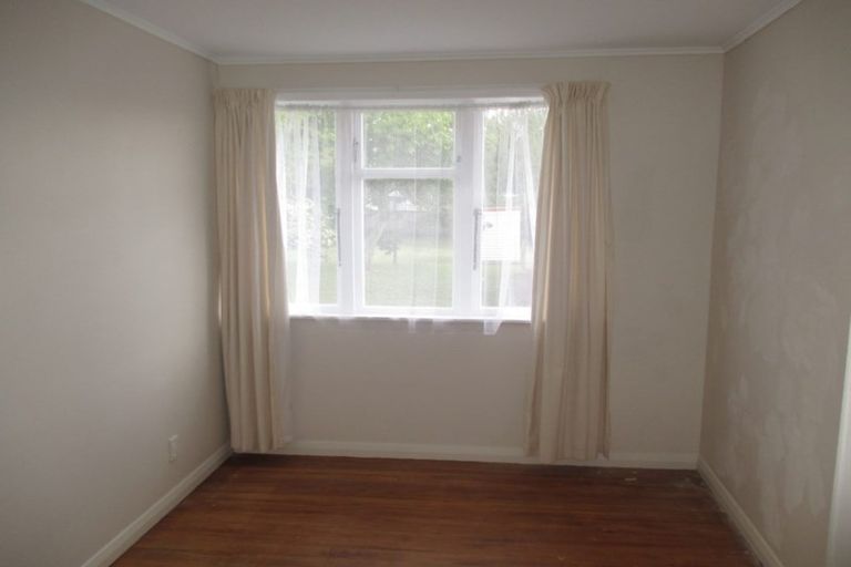 Photo of property in 5 Douglas Crescent, Fairfield, Hamilton, 3214