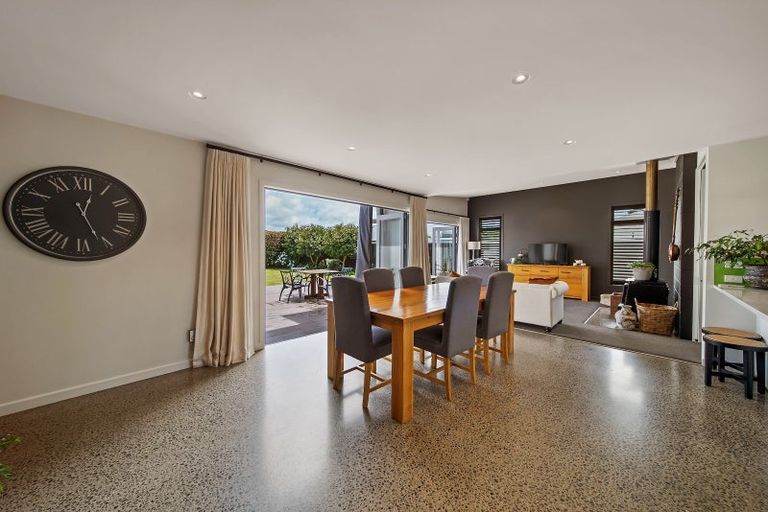 Photo of property in 9 Crown Close, Prebbleton, 7604