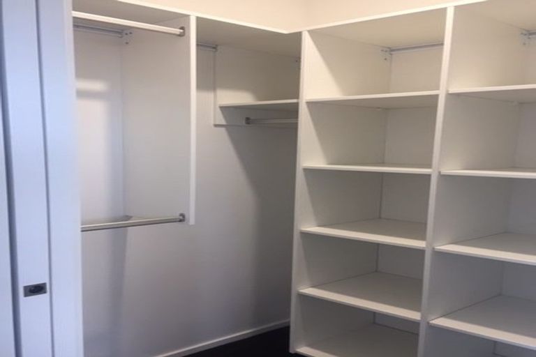 Photo of property in 42 Vinistra Road, Kumeu, 0810