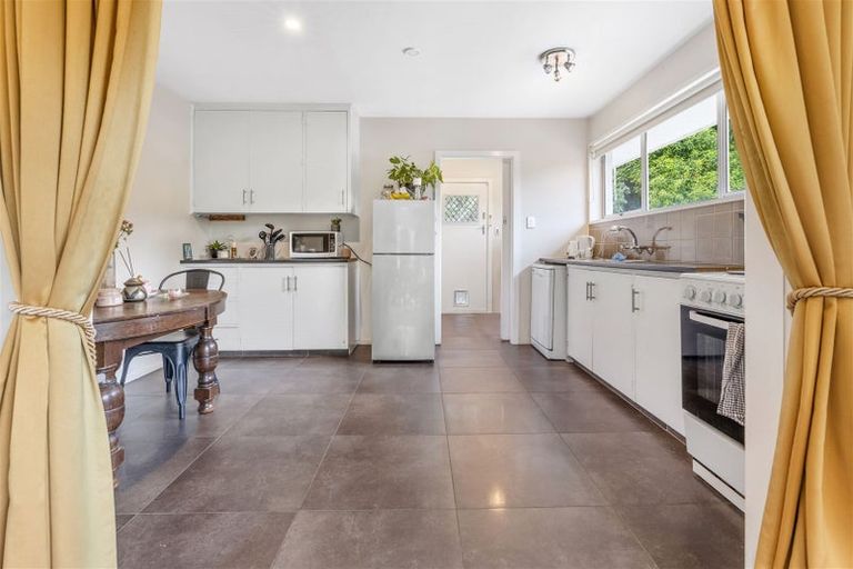 Photo of property in 1/51 Centaurus Road, Cashmere, Christchurch, 8022