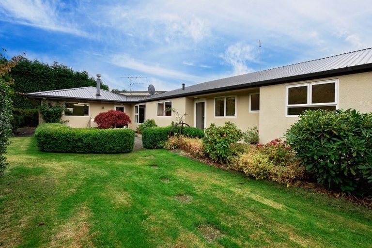 Photo of property in 22 Raeburn Avenue, Otatara, Invercargill, 9879