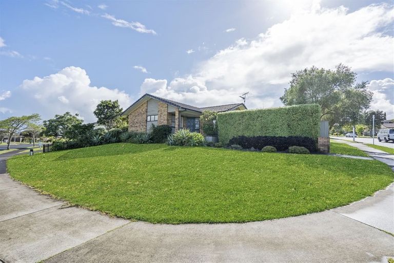 Photo of property in 34 Summermist Drive, Northpark, Auckland, 2013