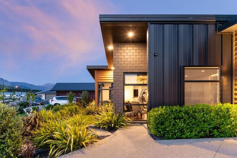 Photo of property in 38 Risinghurst Terrace, Lower Shotover, Queenstown, 9304