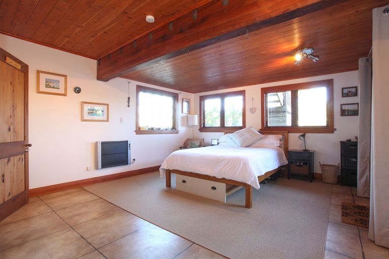 Photo of property in 11 Robertson Street, Raglan, 3225