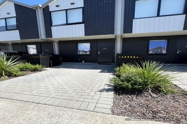 Photo of property in 12/21 Makomako Drive, Orewa, 0931