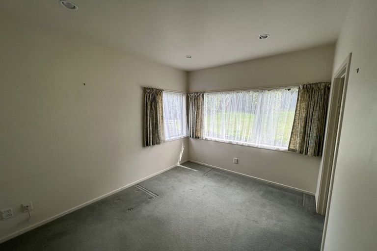 Photo of property in 40 Waimumu Road, Massey, Auckland, 0614