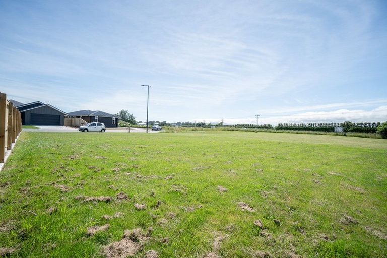 Photo of property in 10 Magnolia Lane, Kelvin Grove, Palmerston North, 4414