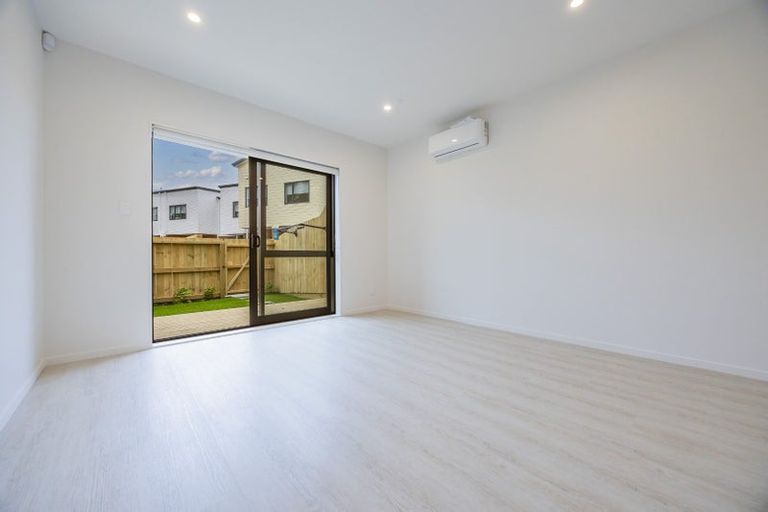 Photo of property in 7/35 Young Crescent, Drury, 2113