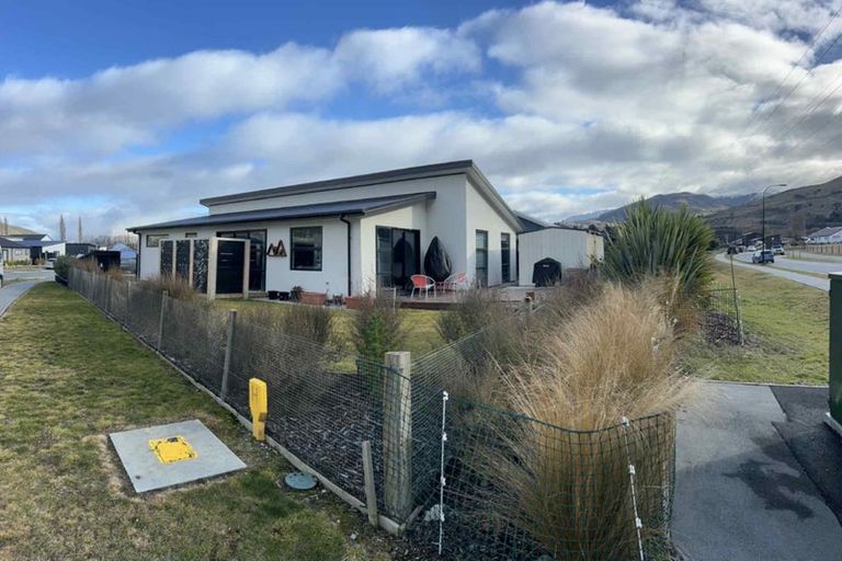 Photo of property in 41 Walton Way, Lower Shotover, Queenstown, 9304