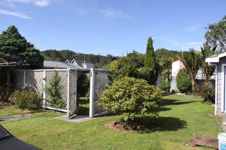 Photo of property in 32 Marlborough Street, Greymouth, 7805