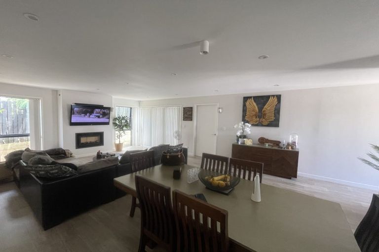 Photo of property in 38c Links Road, New Lynn, Auckland, 0600