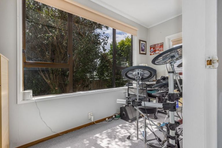 Photo of property in 5 Miro Road, Raumati South, Paraparaumu, 5032