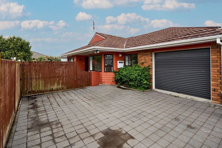 Photo of property in 27a Guthrie Street, Waterloo, Lower Hutt, 5011