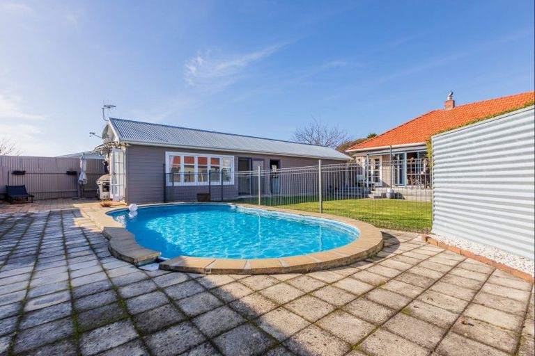 Photo of property in 79 Latham Street, Marewa, Napier, 4110