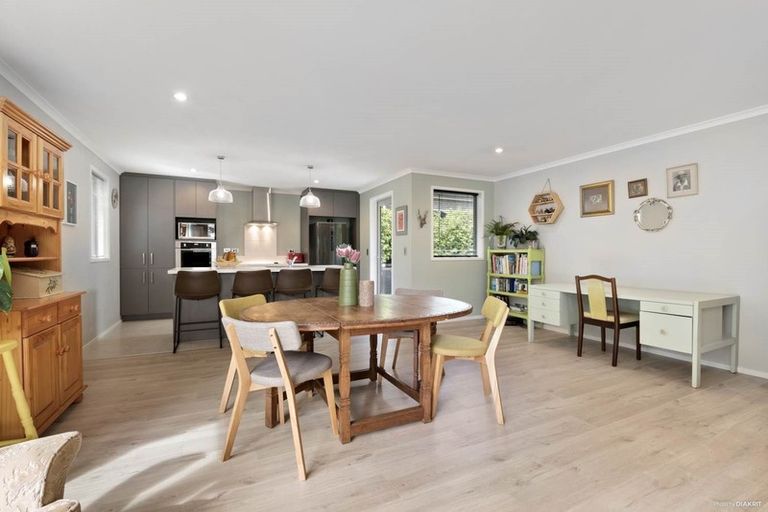 Photo of property in 4 Ian Gordon Lane, Orewa, 0931
