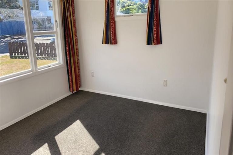 Photo of property in 14 Clematis Grove, Maungaraki, Lower Hutt, 5010