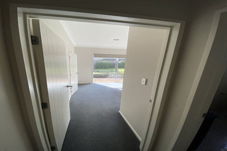 Photo of property in 12 Muirlea Drive, Flat Bush, Auckland, 2016