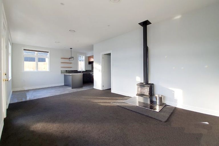 Photo of property in 43 Sumner Road, Lyttelton, 8082