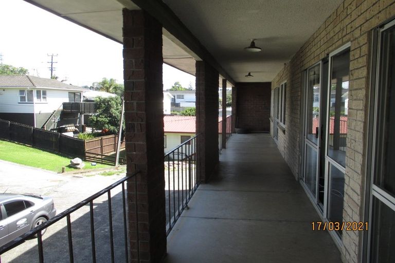 Photo of property in 236 Triangle Road, Massey, Auckland, 0614