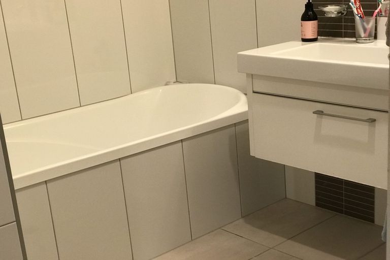 Photo of property in Bellagio Apartments, 6a/39 Taranaki Street, Te Aro, Wellington, 6011