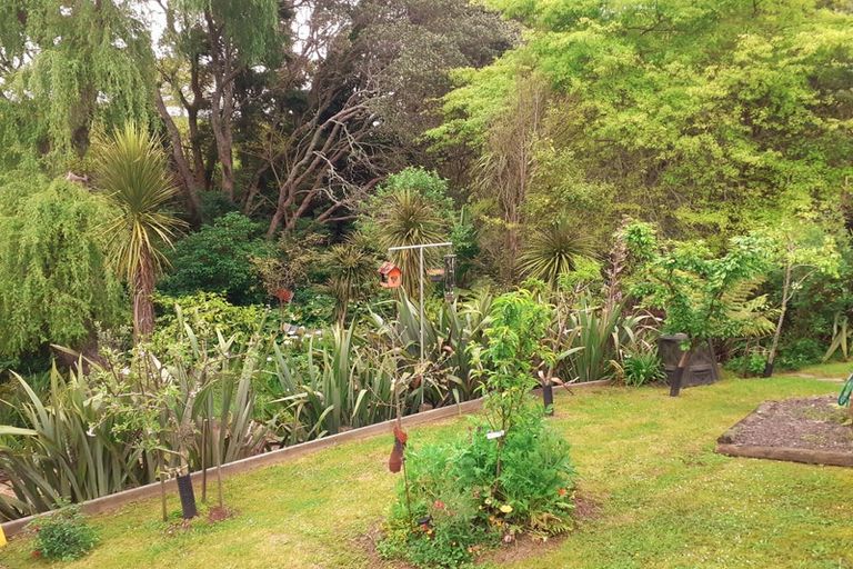 Photo of property in 48 Bays Road, Orere Point, 2585