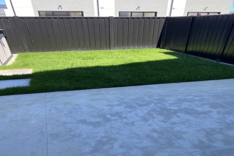 Photo of property in 4 Gloaming Lane, Wallaceville, Upper Hutt, 5018