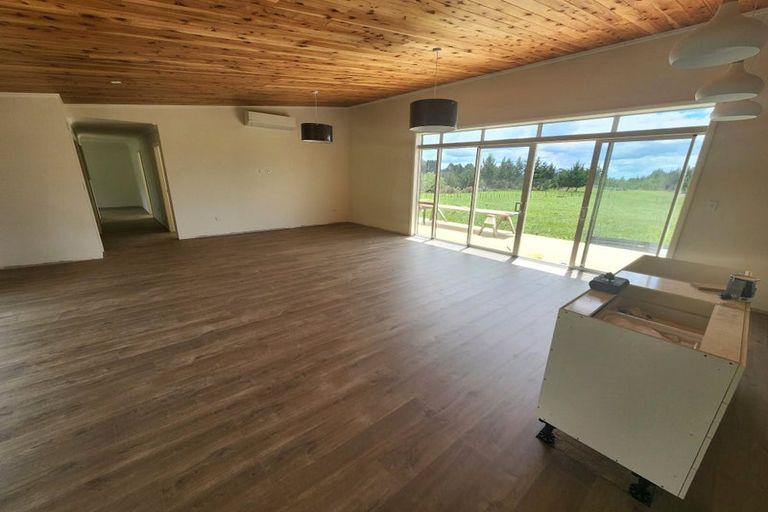 Photo of property in 2 Sarona Park Drive, Omanawa, 3171