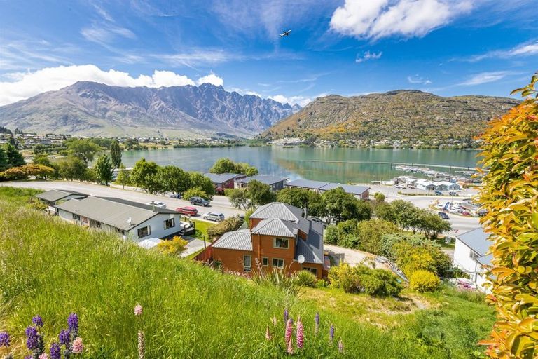 Photo of property in 5 Marina Drive, Frankton, Queenstown, 9300