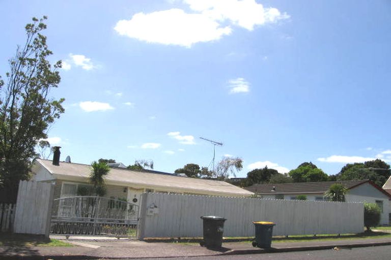Photo of property in 29 Stott Avenue, Birkdale, Auckland, 0626
