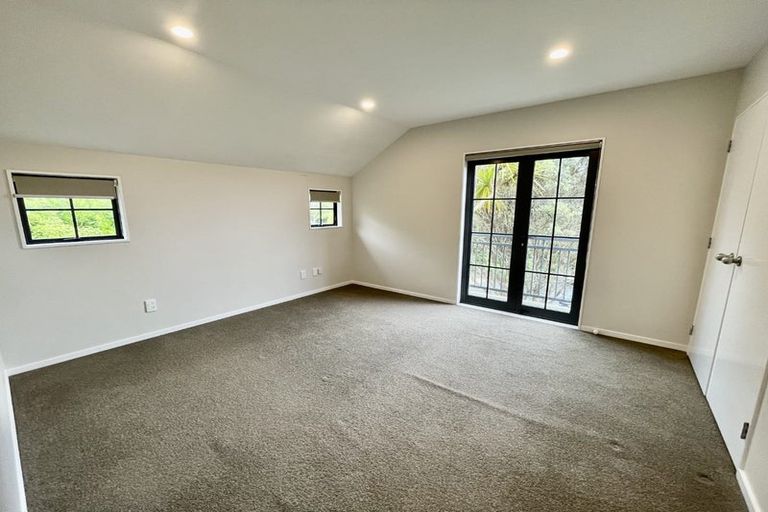 Photo of property in 1/25 Hollies Crescent, Johnsonville, Wellington, 6037