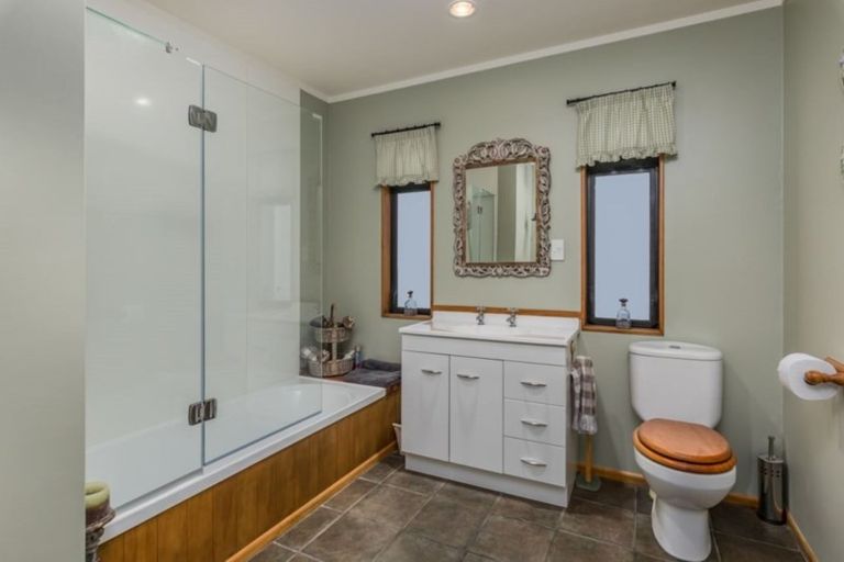 Photo of property in 5 Waikuku Road, Waimate North, Kaikohe, 0472