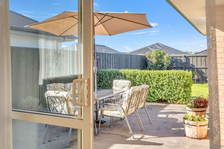 Photo of property in 6 Crossley Avenue, Woodend, 7610